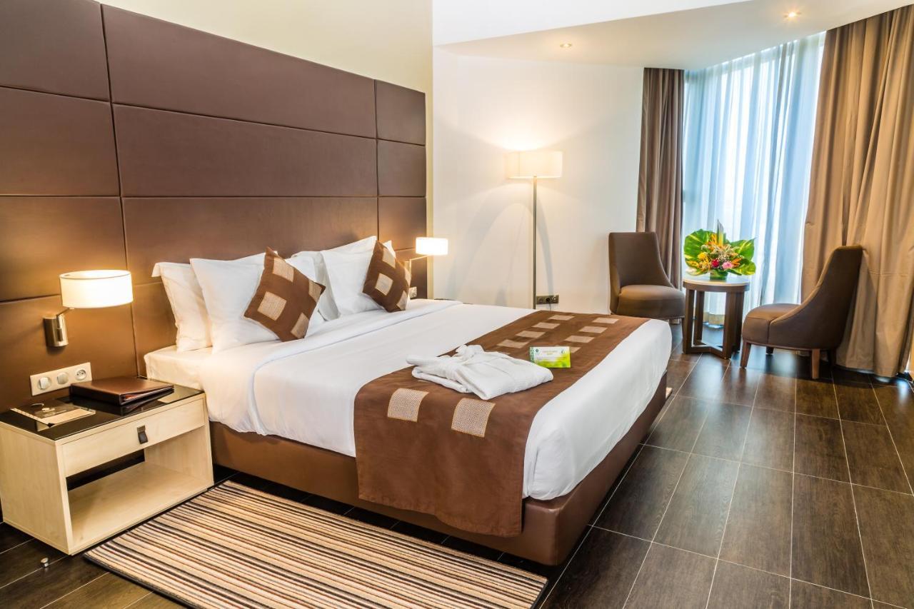 Azalai Hotel อาบีจาน ภายนอก รูปภาพ