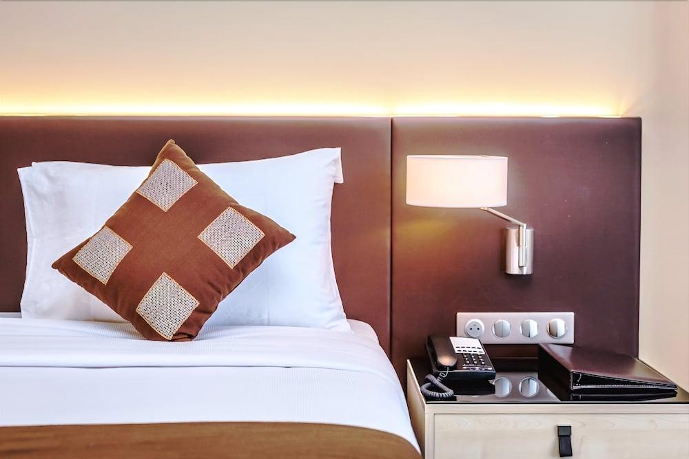 Azalai Hotel อาบีจาน ภายนอก รูปภาพ