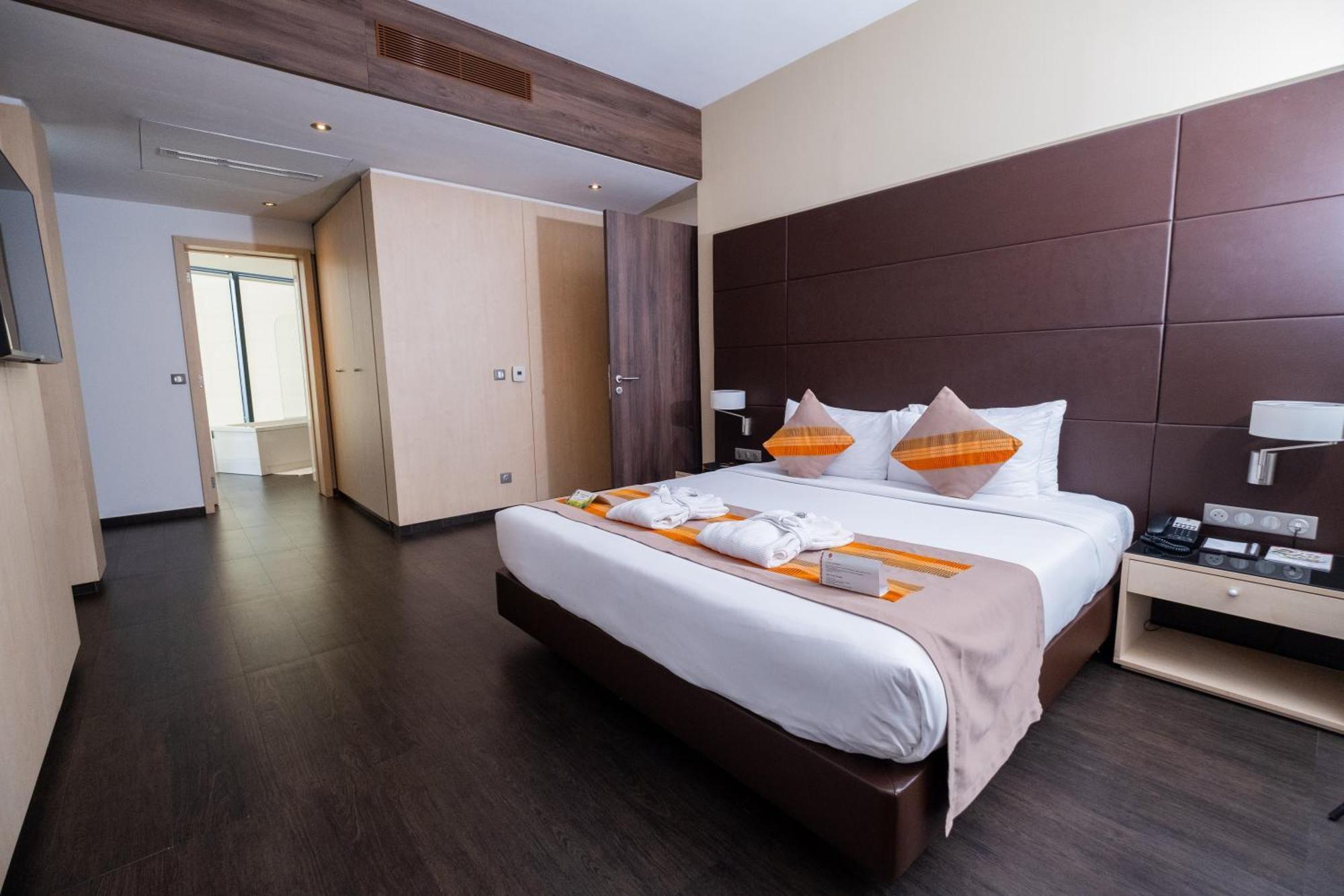Azalai Hotel อาบีจาน ภายนอก รูปภาพ