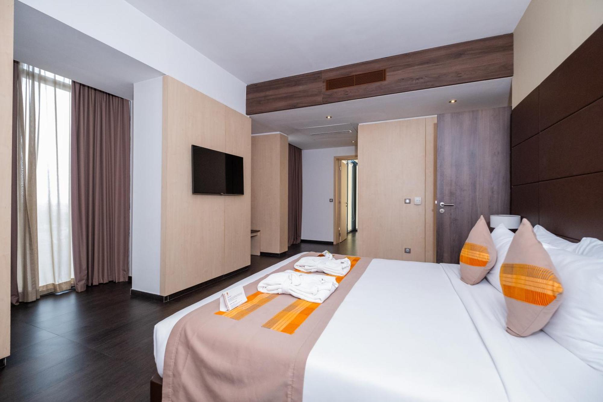 Azalai Hotel อาบีจาน ภายนอก รูปภาพ