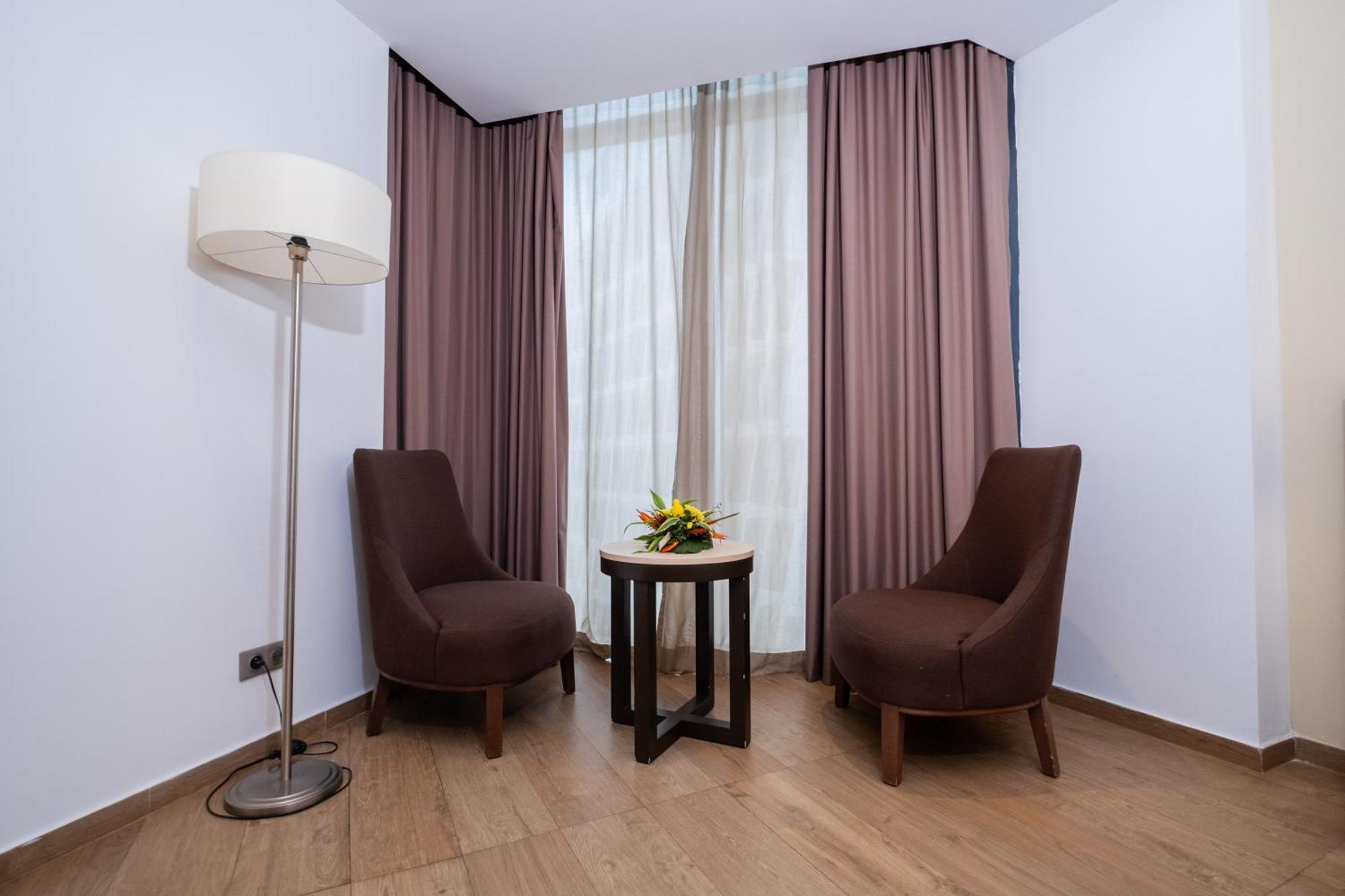 Azalai Hotel อาบีจาน ภายนอก รูปภาพ