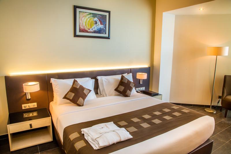 Azalai Hotel อาบีจาน ภายนอก รูปภาพ