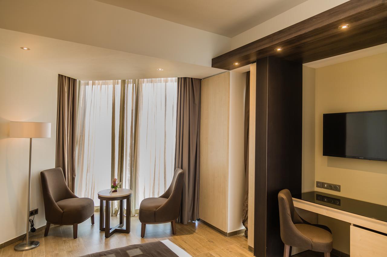 Azalai Hotel อาบีจาน ภายนอก รูปภาพ