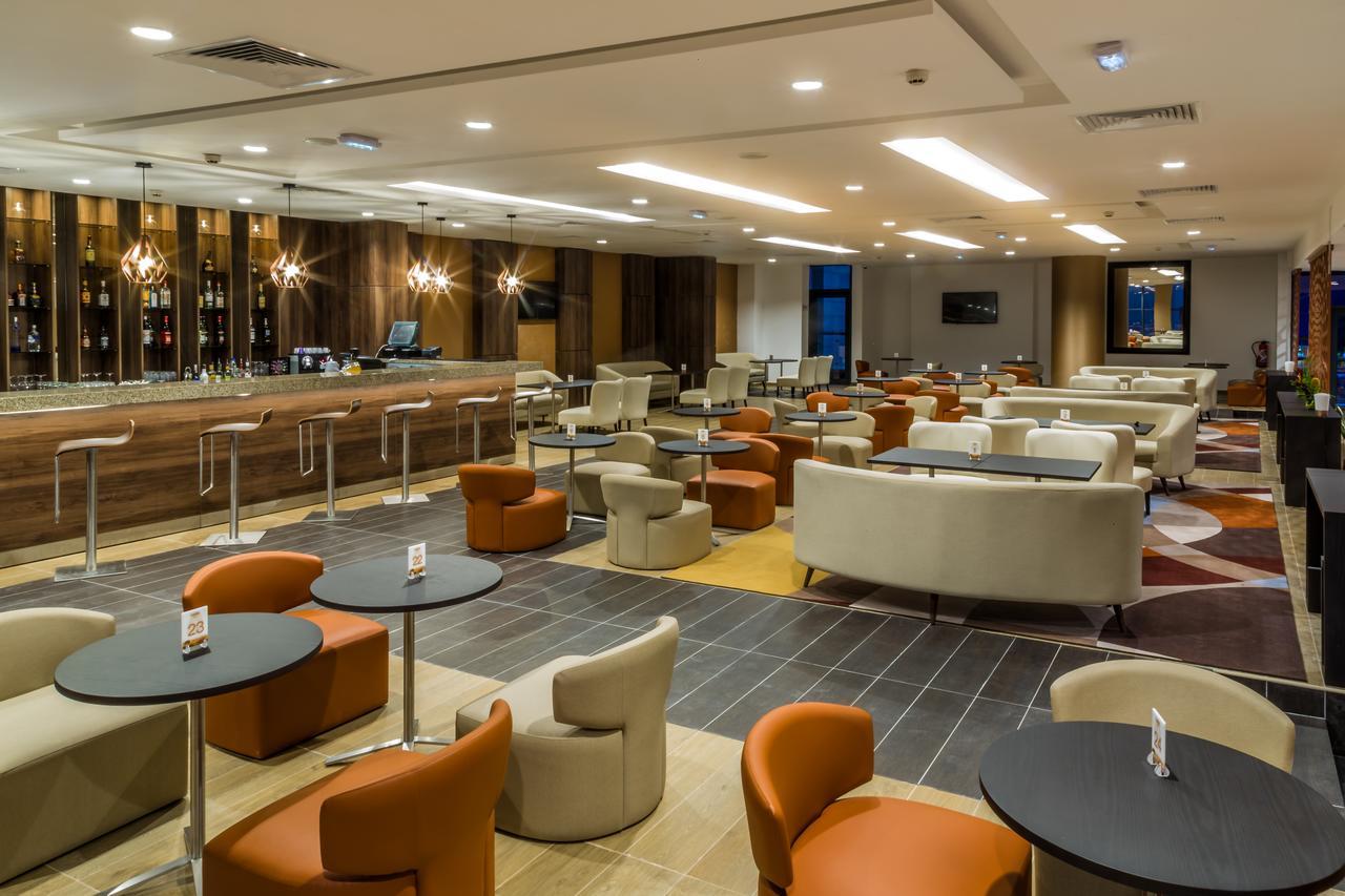 Azalai Hotel อาบีจาน ภายนอก รูปภาพ