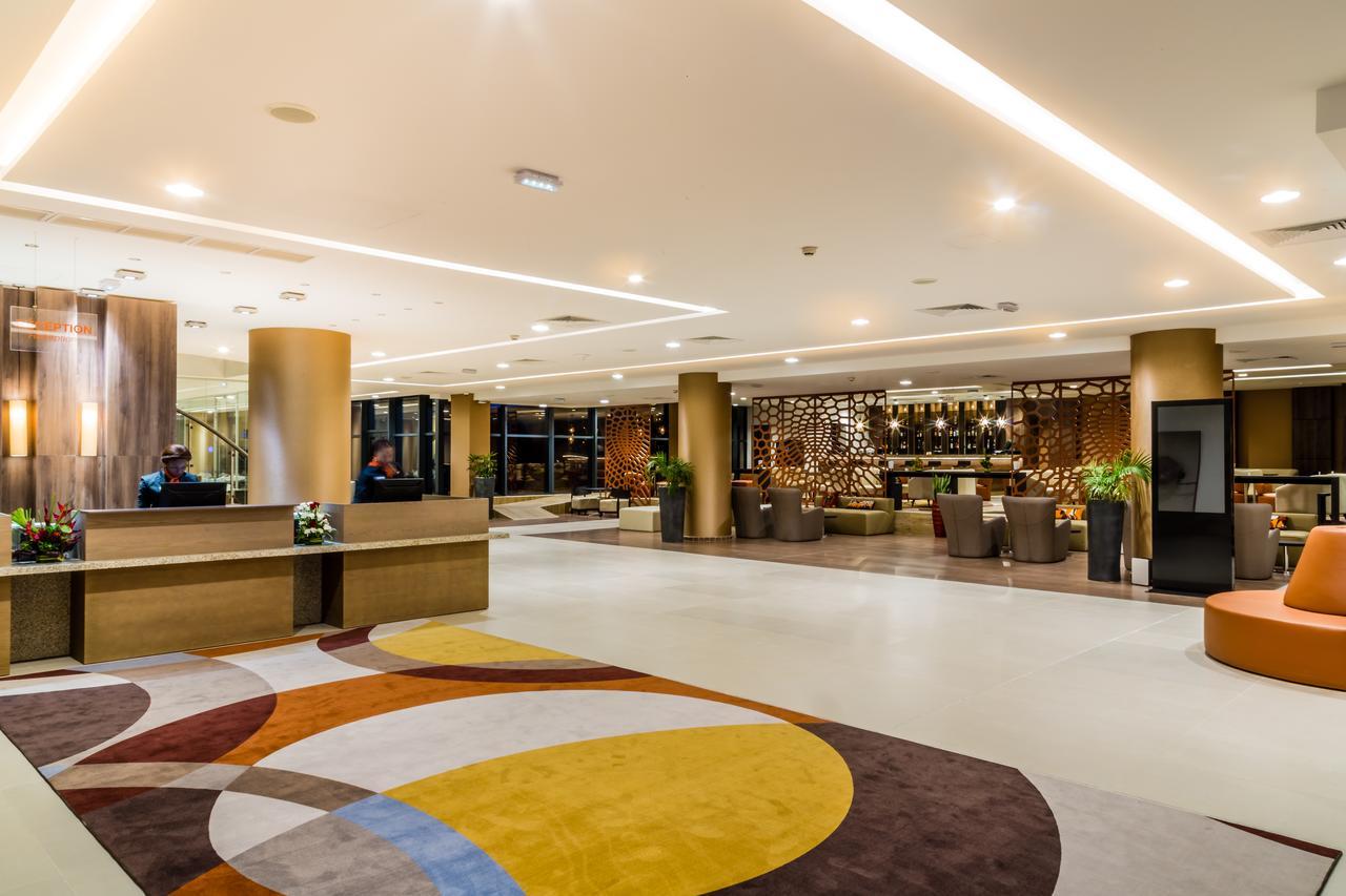 Azalai Hotel อาบีจาน ภายนอก รูปภาพ